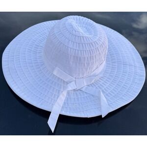 Payless Woman's White Floppy Brim Hat Sun Hat‎